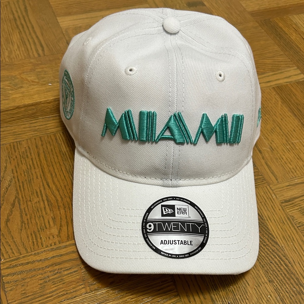 NWT Miami Hat